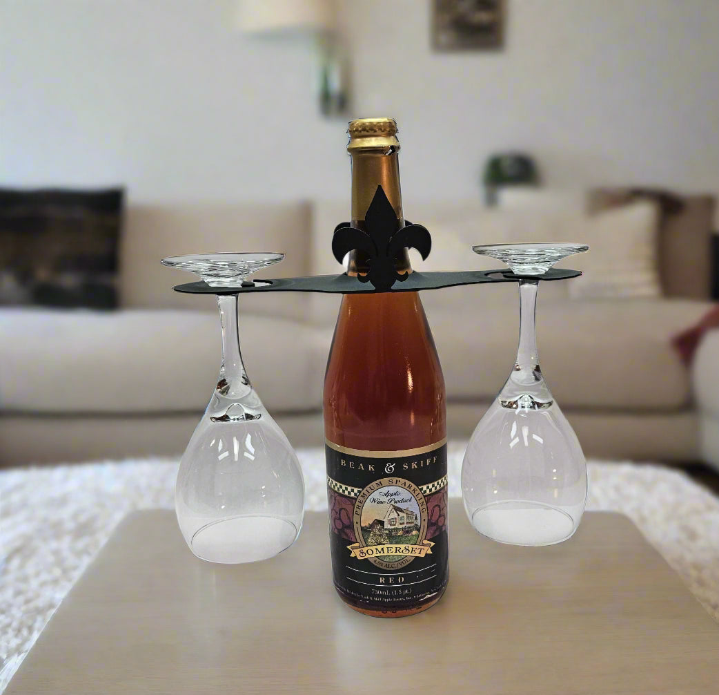 Porta copas de vino de flor de lis de metal forjado