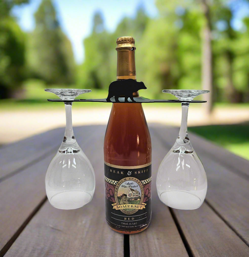 Portavasos de vino con forma de oso de metal forjado